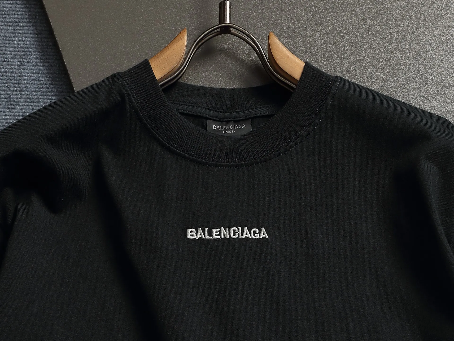BALENCIAGA 2026 logo Logo ， Retro Same Style T 320 Versatile : Black Green Size：XS S M L